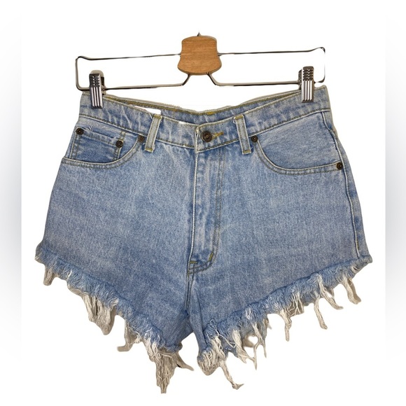 Vintage 90’s Levi’s Cut Off Frayed Denim Shorts - Picture 2 of 5